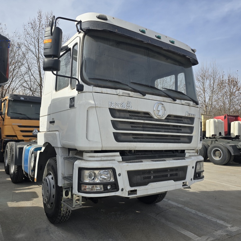 Hot Selling Export Shacman Heavy Trucks 10 Wheels Tractor Trucks 371hp 6x4 Tractor Truck Head