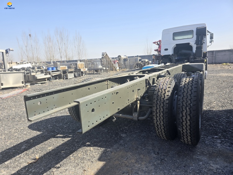 OED/ODM Heavy Duty Used Shacman Truck Tractor Prices Diesel 6x4 10 Wheeler Tractor Trucks Trailer Head